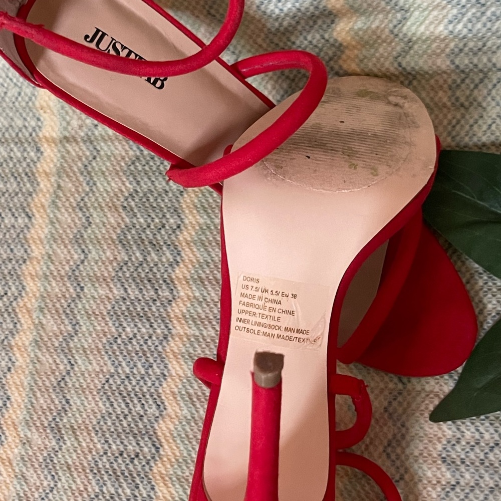 High Heel - Picture 9 of 12